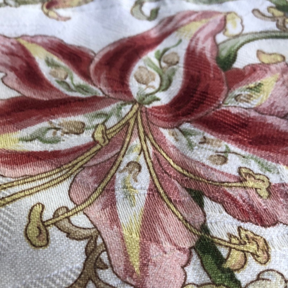 Floral Patterned Fabric - Picture 6 of 6